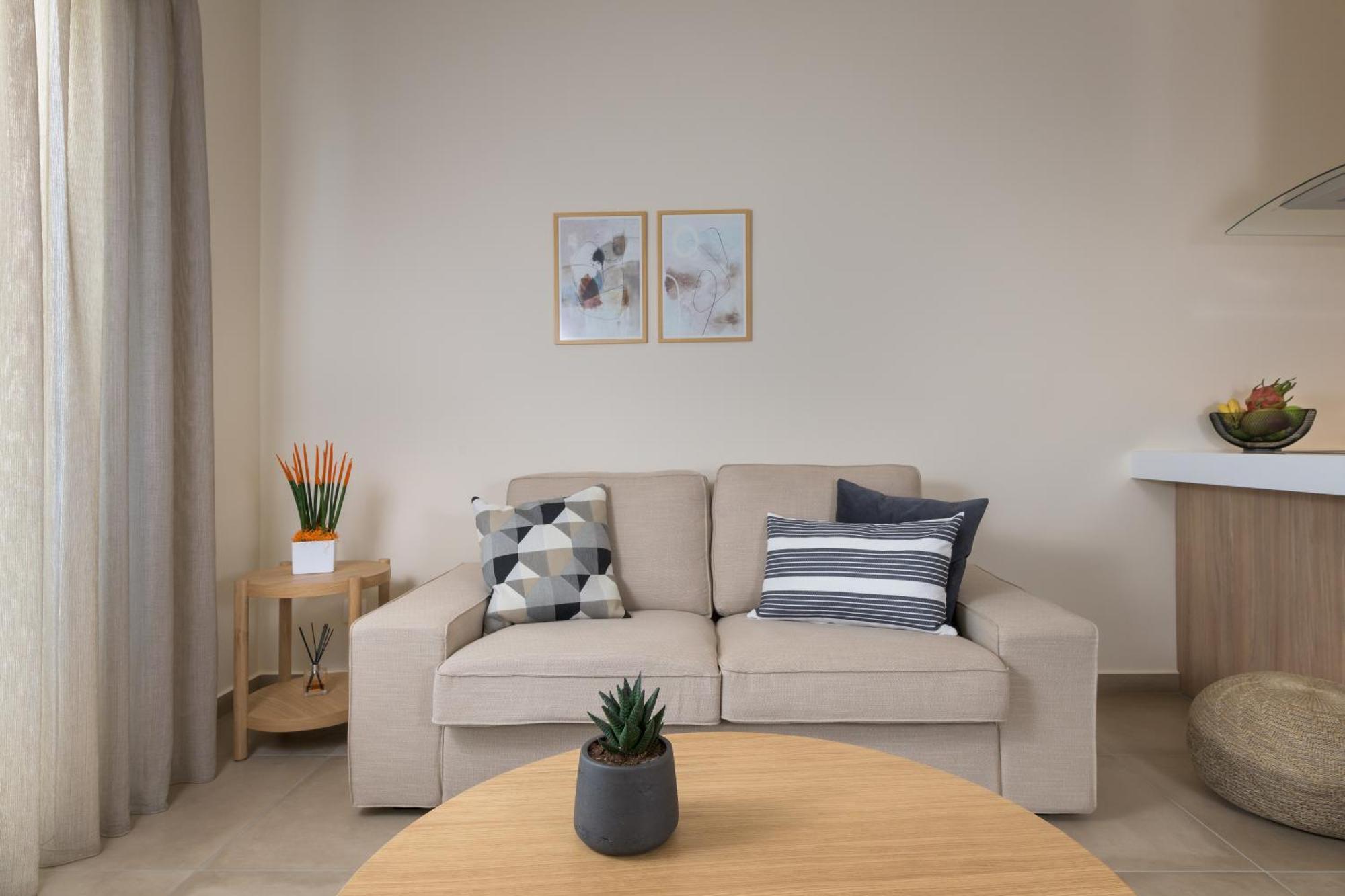Lucian City Apartments Rhodes City Room photo